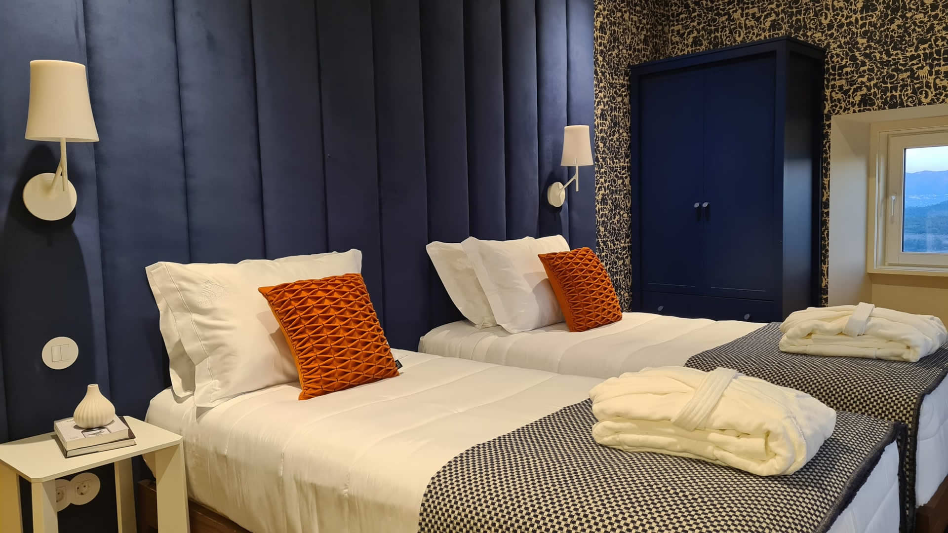 Mobirise Website Builder